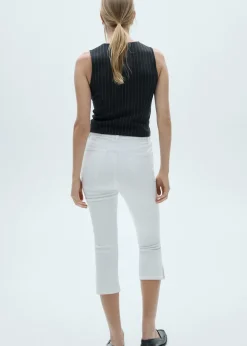 MANGO Dżinsy*Dżinsy capri z rozcięciem z boku