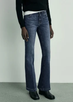 MANGO Dżinsy*Dżinsy flare ze średnim stanem