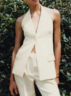 MANGO Kamizelki*Kamizelka z dekoltem halter i ozdobnym guzikiem