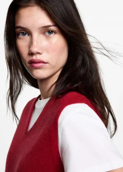 MANGO Kamizelki*Kamizelka z dzianiny z dekoltem w szpic