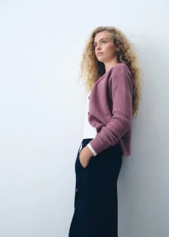 MANGO Swetry I Kardigany*Kardigan z dzianiny z dekoltem w szpic