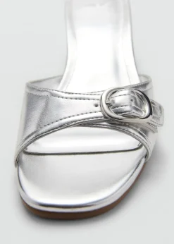 MANGO Buty*Klapki na koturnie w metalicznym kolorze ze sprzączką