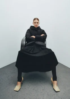 MANGO Płaszcze*Krótka pikowana kurtka puffer z kapturem