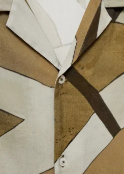 MANGO Koszule*Lejąca koszula z nadrukiem i kołnierzykiem bowling