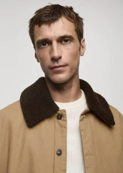 MANGO Kurtki I Koszule Wierzchnie*Pikowana kurtka z kołnierzem z baranka