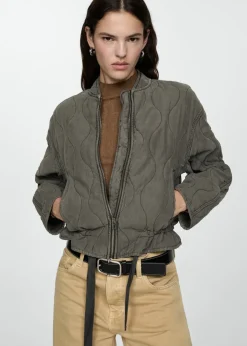 MANGO Kurtki*Pikowana kurtka z marszczeniem