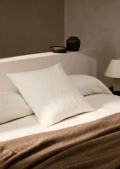 MANGO Poszewki Na Jaśki*Poszewka na jaśka z geometrycznym wzorem