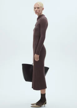 MANGO Sukienki I Kombinezony*Sukienka z prążkowanej dzianiny z wykładanym kołnierzem