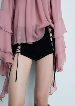 MANGO Krótkie Spodenki|Skóra*Szorty skórzane ze sznurowanymi rozcięciami