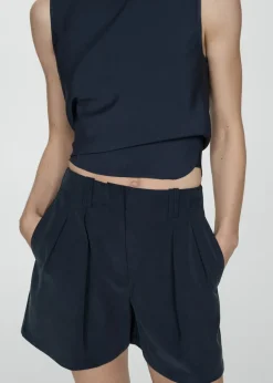 MANGO Krótkie Spodenki*Szorty ze średnim stanem i zaszewkami