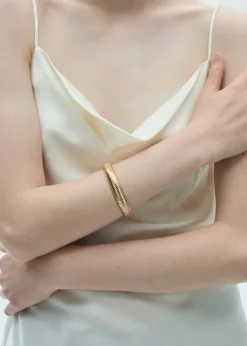 MANGO Biżuteria*Sztywna bransoletka z teksturą